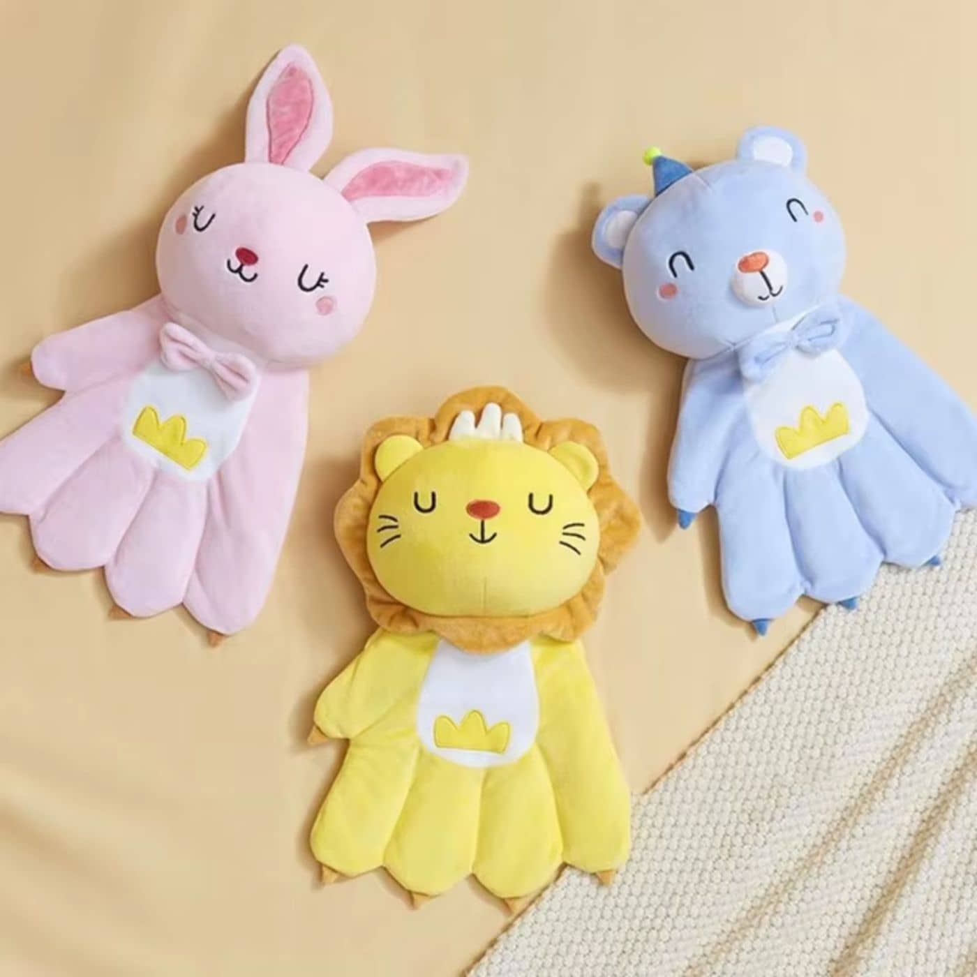 Doudou naissance - main