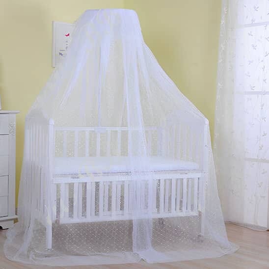 ciel-de-lit-pour-bebe-blanc
