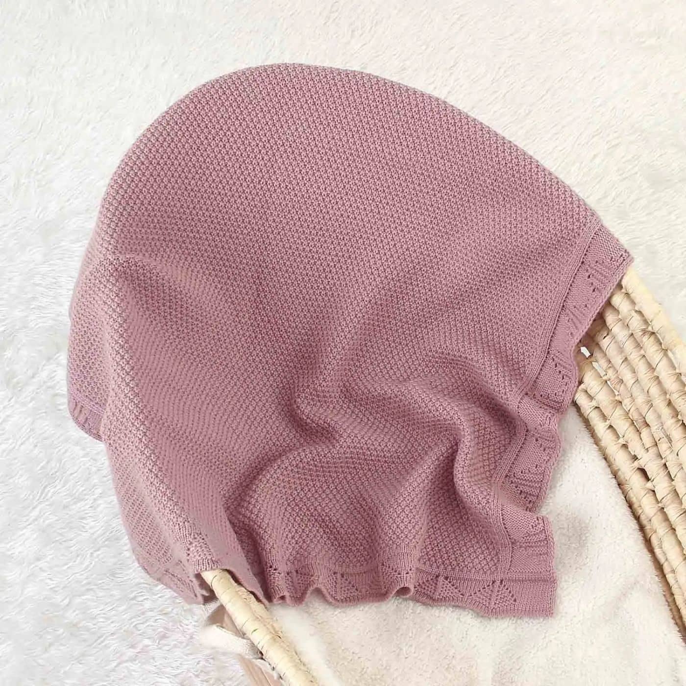 Couverture-bebe-tricot-rose